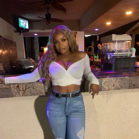 Meet your Posher, Teja - Picture 1 of 1